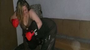 Boxing with a Robber MP4