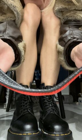 DOG collar, head down!