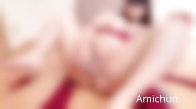 Masturbation by a busty married woman—the fan club also features sex videos