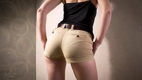 Teen Amateur In Tight Shorts Teases Her Visible Panty Line 4K