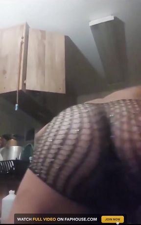 Wanna Watch Me Throw This Ass Luv?