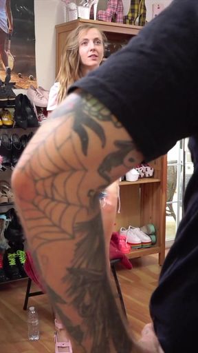 Bts Petite Karla Kush Spreads Her Pussy in Her Photo Session!