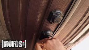 Locksmith Can't Resist Temptation Of Beautiful Naked Client Serena Santos - Mofos