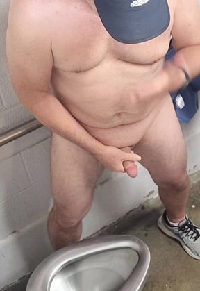 Swallowing my own cum in public men&#039;s room