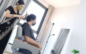 Desi Barber Girl While Hair Cutting Turned Extremely Horny