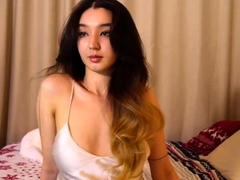 Amateur Webcam Teen Masturbates And Teases