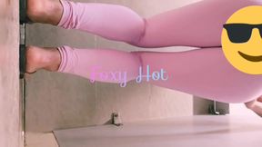 Termino caliente de entrenar y me grabo el culo para mis novios