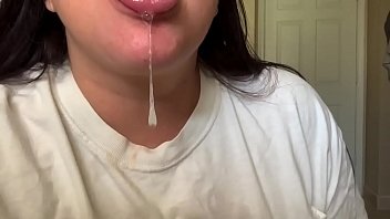 Brushing teeth and lots of spitting Fetish video