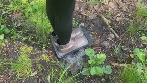 A girl in new leather boots fell into a glue trap (short version)