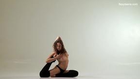 ”Big tits & small butt but very good gymnast Ursula Fe”