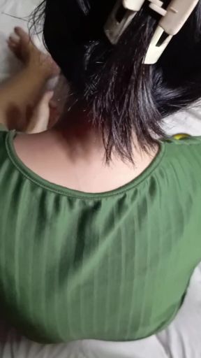 Seducing a beautiful maid