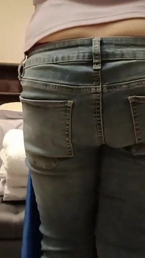 Jeans Slipping Down Exposing Pink Panties and Buttcrack