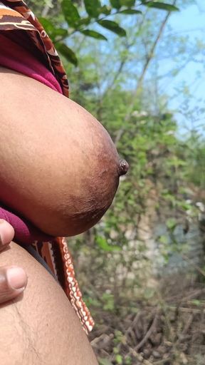 College couples enjoying outdoor fucking