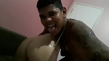 Sexy no sof&aacute_