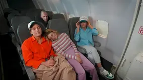 Alexis Wilson's Bubble Butt Licked by Two Hot Babes on Plane Ride