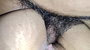 Mi cuñada estaba borracha así que entre al cuarto y me la folle