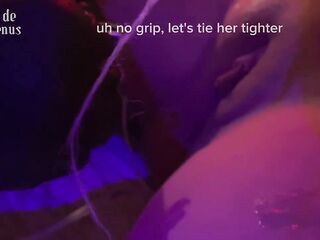 Sesión s&m con lluvia dorada