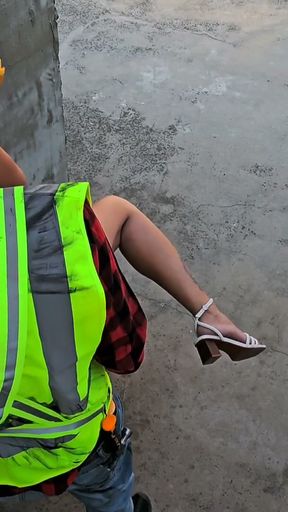 Gorgeous Accountant Lady Gives Her Ass to Dirty Builder   Clip 1