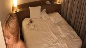Excited Momo Minami shakes her big booty in hot dogging action!