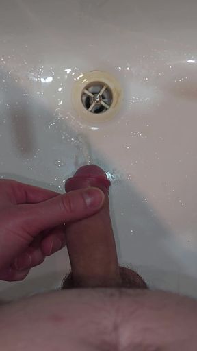 Pissing to the Bathroom Sink - POV