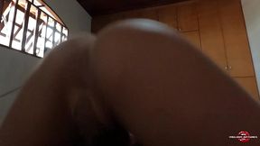 naughty blonde shows off her toned body, wets her pink pussy and sits hot on the skinny dick, exclusive to my subscribers / complete on red