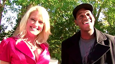 Bridgett Lee Devours Julius Ceazher's Big Black Cock