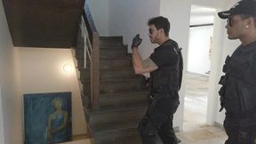 comendo o colega de farda no trabalho