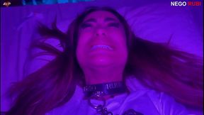 Fiz a Belinha de putinha com a coleira no pesco&ccedil_o - Safada milf aguentando 24cm dentro dela COMPLETO NO RED