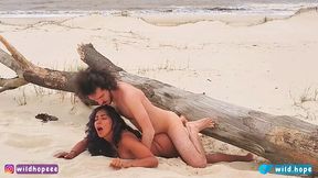 Beach babe gets her step-sister's big ass