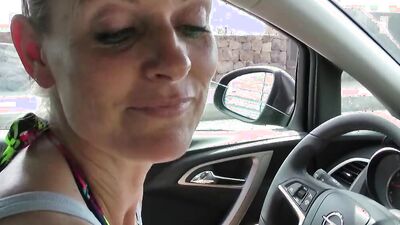 Mummy is horny and wants to be fucked. Gladly directly from the street