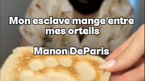 Mon esclave mange entre mes orteils