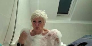 Bath time bubblez. Part 2!