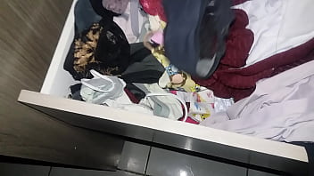Gaveta de calcinhas da esposa