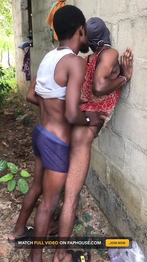Threessome in the Bush