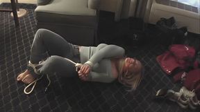 Barefoot Bound Blonde - Kimberly Taylor