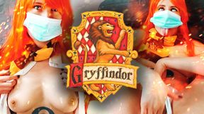 Redheaded stepdaughter seduces and gets fucked by stepdad in Harry Potter cosplay