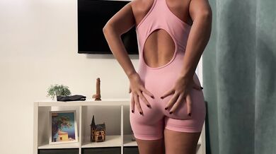 After the gym she rides a huge dildo till squirting orgasm