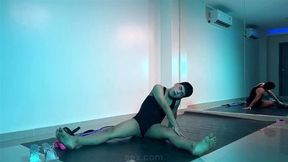 This cock feels so good sliding down my throat don’t stop ??