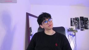 Viktor Renaldi Private Show