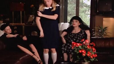 Naughty maids are having kinky sex in "La Servante Perverse" a vintage French porn flick