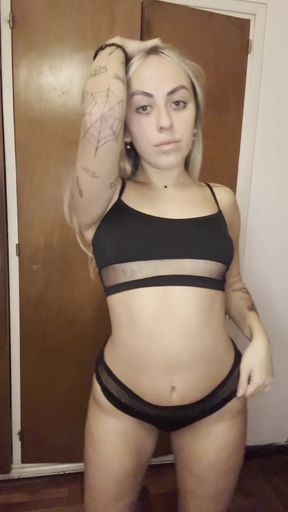 Alaskan beauty gets loving in a cluttered space