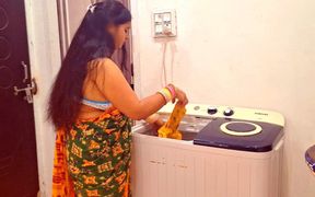 Hot Chubby Housewife Enjoyful XXX Fuck with Servant.