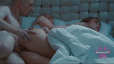 Step Dad nails step daughter Jessie Ames in their shared bed while Step