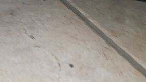 Oggi ho qualcosa di particolare ed molto eccitante sotto i miei piedi mentre premo forte sul pedale della mia macchina da cucire