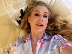 Amazing blonde german webcam milf high heel masturbation