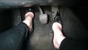 Diana pedal pumps her bmw in high heels 4 MP4 640P