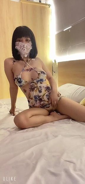 Em Ke Co Voc Dang Quyen Ru Dang Co Y Dinh Loi Dung Anh Ke