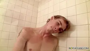 Scottie Cooper Pisses While In A Solo Session In The Tub