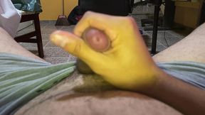corninho batendo uma punheta gostosa
