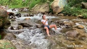 Smoke on the water &mdash;  and gaby falling down ?